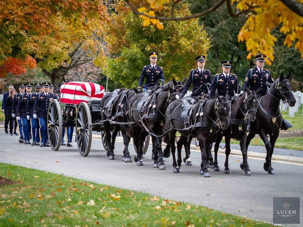Caisson Detachment Revitalizes Tradition at Arlington National Cemetery