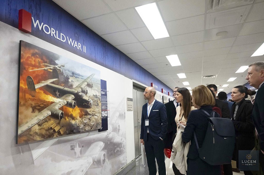 2025-4-3-C2 French Leaders Learn How U.S. Remembers WWII During Pentagon Visit